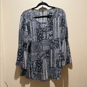 Chic Black and White Paisley Blouse